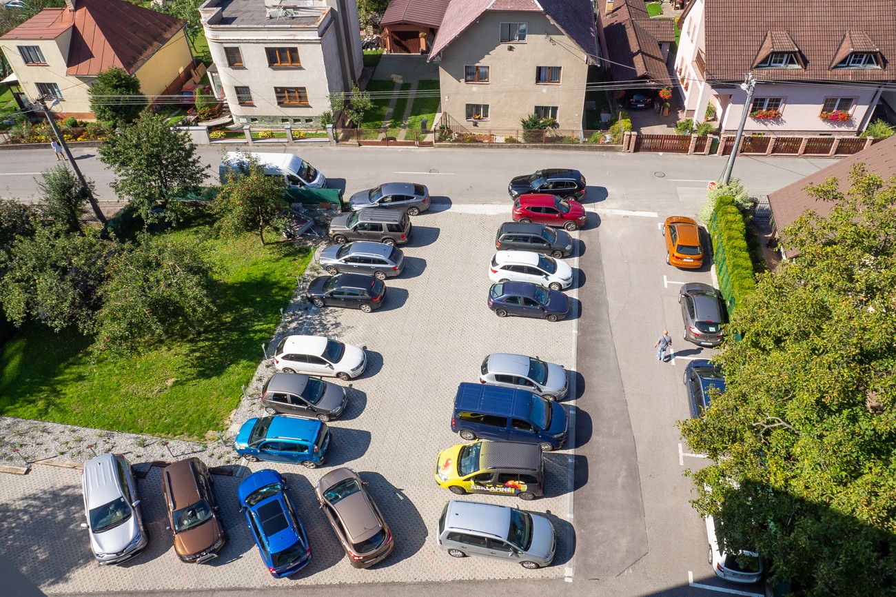 parkovanie pri business centre