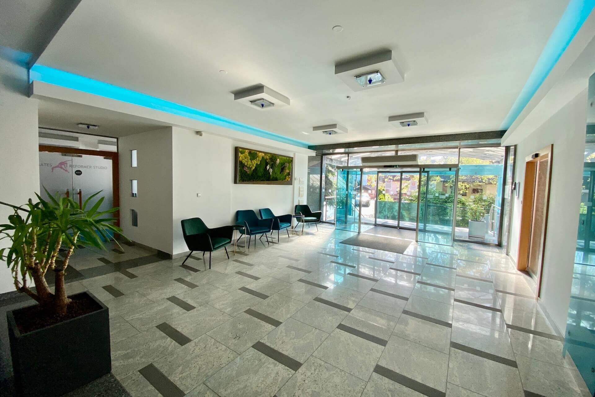 hala business centrum